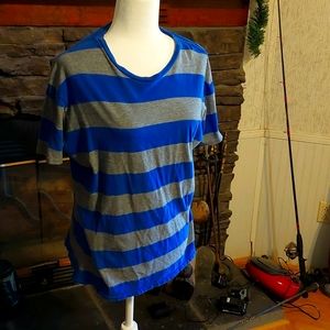 Tee shirt